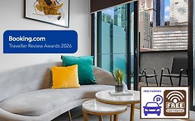 Modern Soho Duplex Free Parking - City View